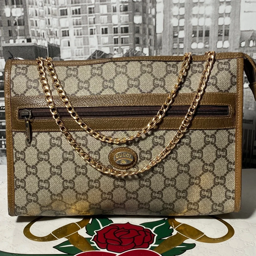 Authentic Rare Gucci Plus GG Monogram Clutch - Picture 1 of 15